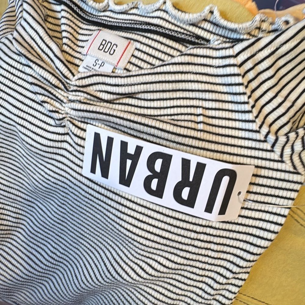 Urban outfitters BGD Michelle striped off the shoulder top size small - Picture 8 of 8